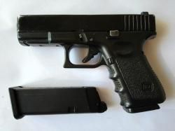 Страйкбольный пистолет KJW Glock 23