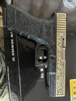 Страйкбольный пистолет WE Glock-18 Gen.3 Titanium Gold