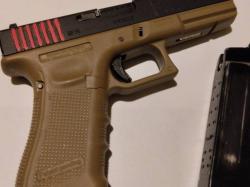 Страйкбольный пистолет WE Glock 18C