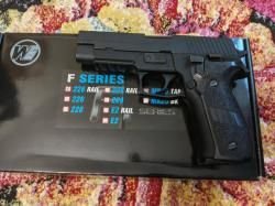 Страйкбольный пистолет WE SIG Sauer P-226