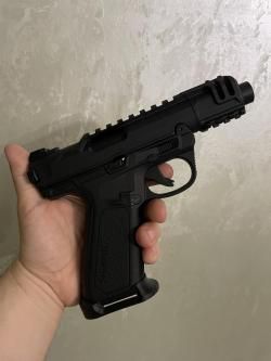 Страйкбольный пистолет 