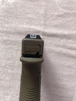 Страйкбольный пистолета Glock 17 Gen 3 от фирмы East Crane
