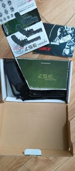 Страйкбольный Револьвер KWC Colt Python 4 inch СО2 (KC-67DHN)