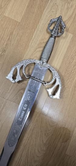 Сувенирный меч