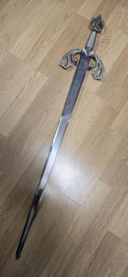 Сувенирный меч
