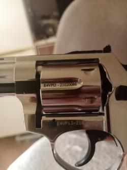 Свето шумовой револьвер таурус-курс, барабан шестизарядный