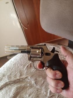 Свето шумовой револьвер таурус-курс, барабан шестизарядный