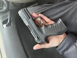 Светошумовой пистолет blow tr 92 auto