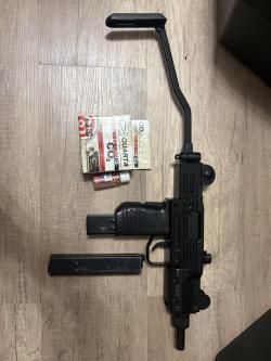 Swiss Arms UZM, узи блоубек