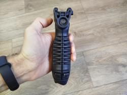 Тактическая рукоять-сошки Fab Defense T-Pod