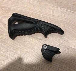 Тактическая рукоятка и упор на цевьё