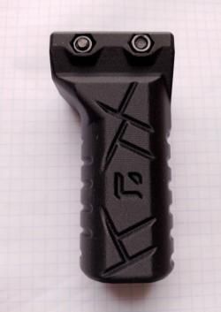 Тактическая рукоятка на цевье ( планка Пикатинни / Вивер ) пластик.