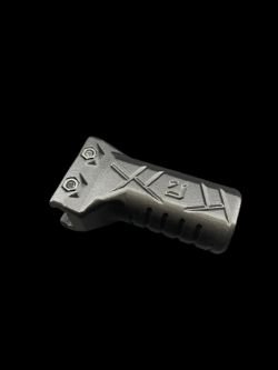 Тактическая вертикальная рукоятка на цевье