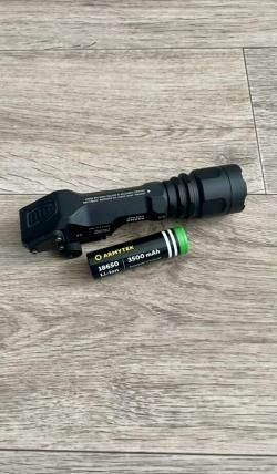 Тактический фонарь Armytek
