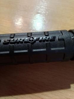 тактический фонарь SureFire 