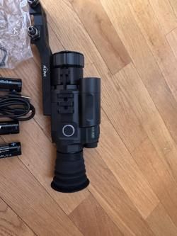 Тепловизионный прицел для охоты ATAK ET23-35LRF PRO x3.7-29, объектив 35 мм, с дальномером