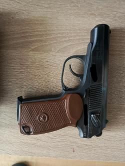 Травматический пистолет "МР-80-13Т" калибр 45 Ruber. В отличном состоянии.