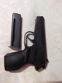 Травматический пистолет П-М17ТМ 9 мм Р.А. (рукоятка Дозор, новый дизайн, один штифт)