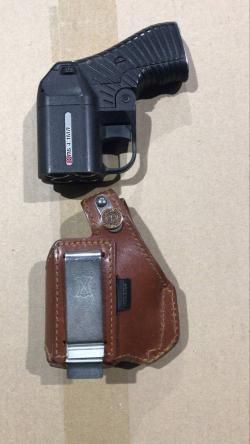 Травматический пистолет ПБ-4-1МЛ "Оса" к.18х45 с ЛЦУ