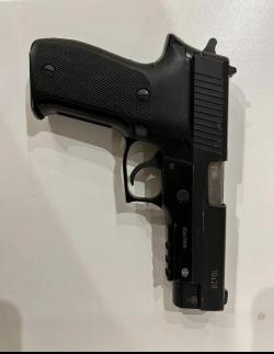 травматический пистолет sig sauer P226 10x28