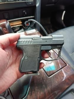 Травматический пистолет wasp r 