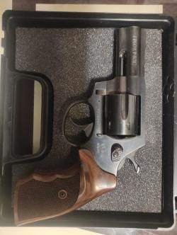   Гражданское  оружие самообороны  пистолет Гроза 03 С