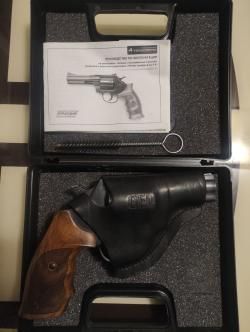   Гражданское  оружие самообороны  пистолет Гроза 03 С