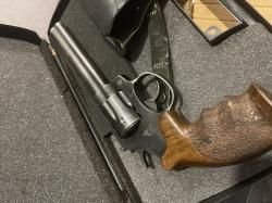 Травматический револьвер Гроза РС 06