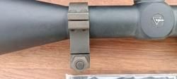Trijicon AccuPoint TR22-2G (2.5-10x56, Mil-Dot Green) на стальных кольцах Trijicon 