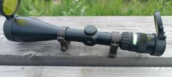 Trijicon AccuPoint TR22-2G (2.5-10x56, Mil-Dot Green) на стальных кольцах Trijicon 