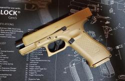 Umarex GLOCK 19X пневматический пистолет с блоубэком