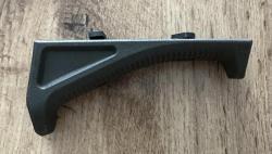 Упоры Magpul AFG (оригинал): v1, v2, M-Lok - цена вниз до НГ!