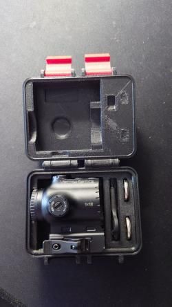 Vector Optics Paragon 1x18