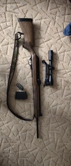 «Вепрь-Пионер» (СОК-97Р) — самозарядный охотничий карабин калибра .223 Rem (5,56×45).