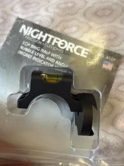 Верхнее полукольцо Nightforce 30 мм c уровнем и креплением для угломера, 4 винта