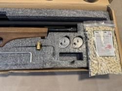 Винтовка пневматическая Crosman Benjamin Akela 5.5 мм (Орех)