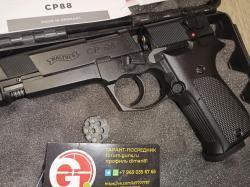 Umarex Beretta 92 FS  Umarex Walther CP88 Competition пулевой металл