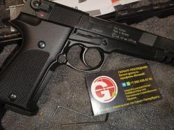 Umarex Beretta 92 FS  Umarex Walther CP88 Competition пулевой металл