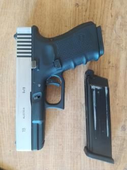 WE Glock 19 с доп. магазом