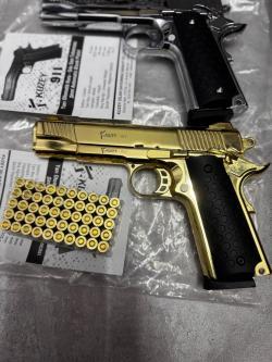 Холостой Кольт золото
