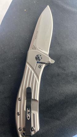 ZT нож