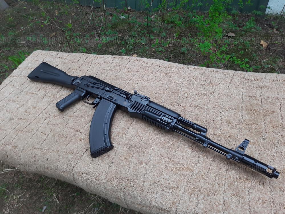 Автомат Калашникова охолощенный АК-103 2019 г., в отличном состоянии.