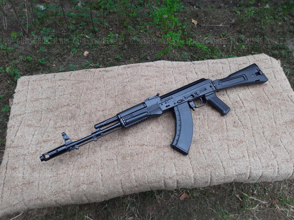 Автомат Калашникова охолощенный АК-103 2019 г., в отличном состоянии.