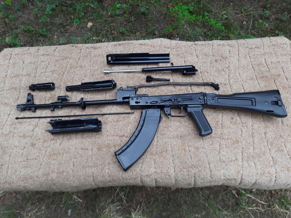 Автомат Калашникова охолощенный АК-103 2019 г., в отличном состоянии.