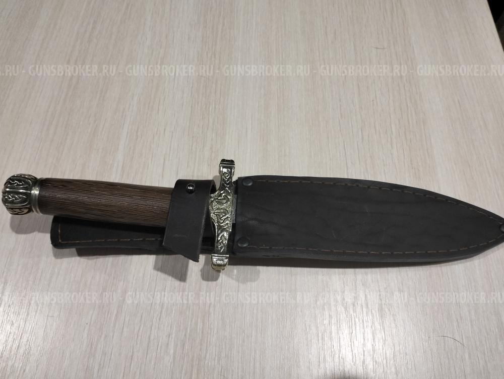 Авторский кованый кинжал из дамасской стали 