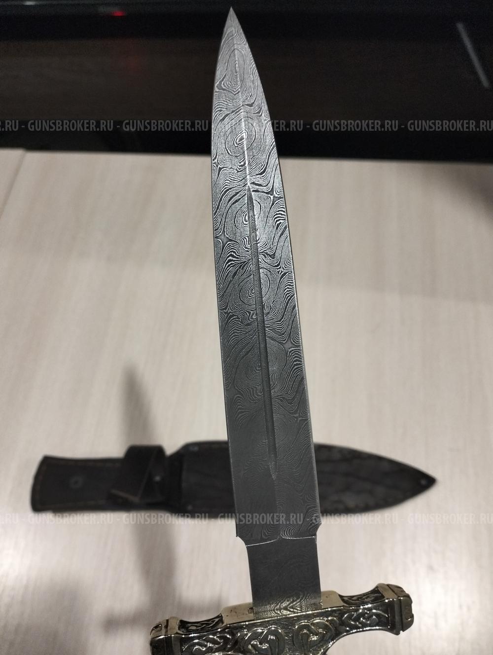 Авторский кованый кинжал из дамасской стали 
