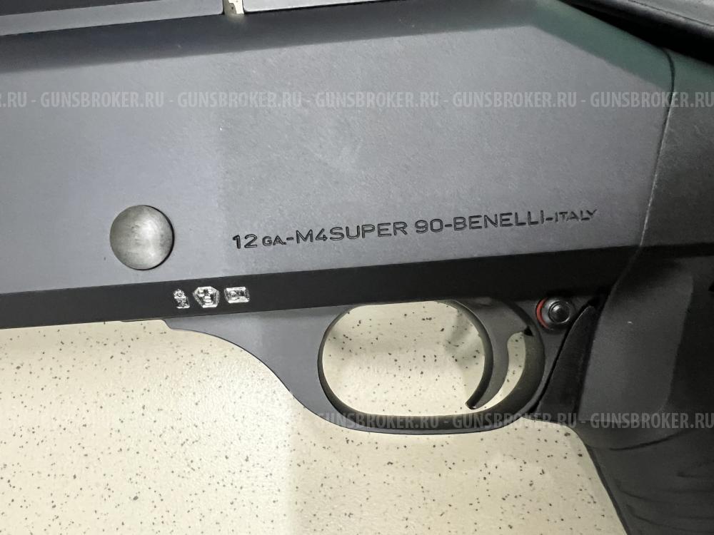 Benelli M4Super 90 12GA