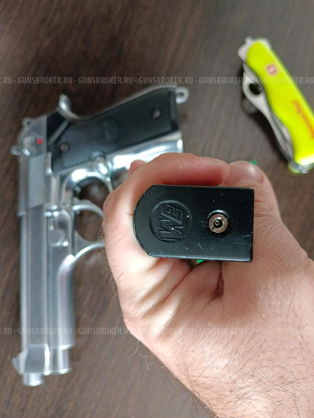 Beretta 92FS Автомат 6 мм WE грин Газ купить