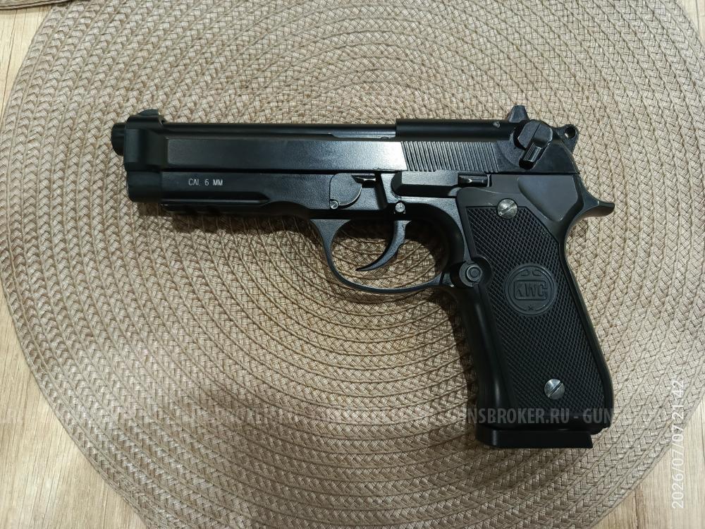 Beretta M92