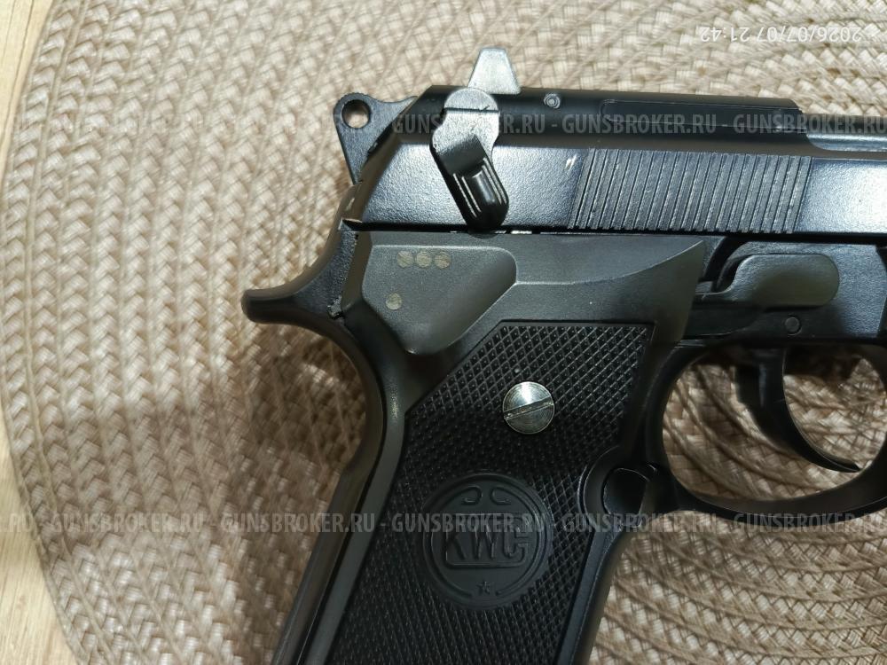 Beretta M92